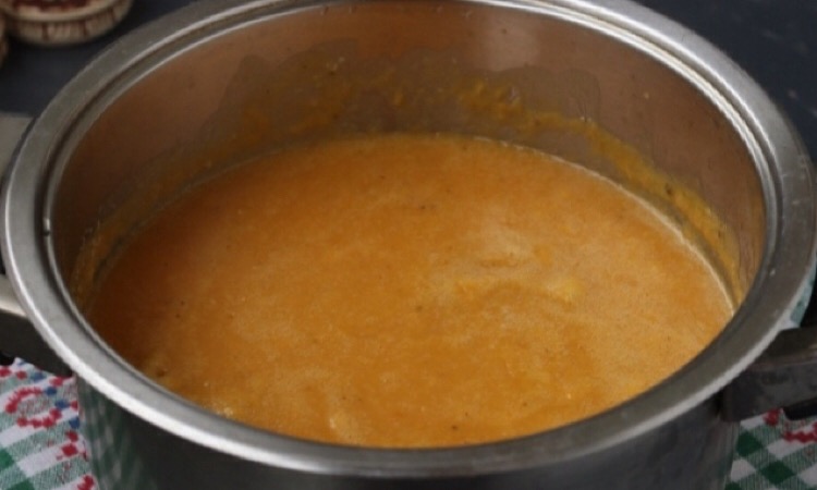 Бесподобный суп-пюре из тыквы с булгуром и фрикадельками