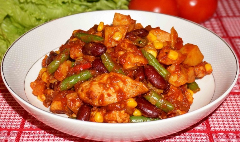 Курица с овощами по-мексикански: отличный ужин за 30 минут