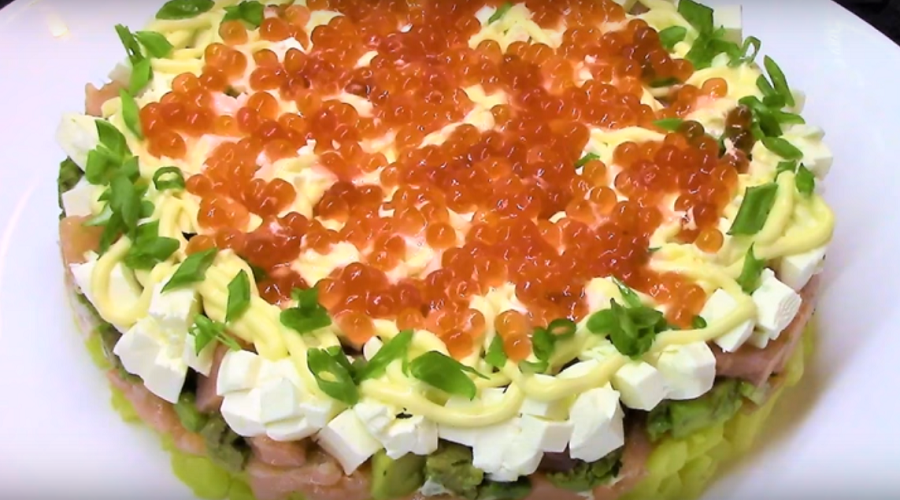 Шикарный салат с семгой и авокадо