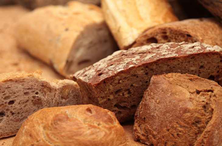 Почему врачи считают опасным употребление черного хлеба   
