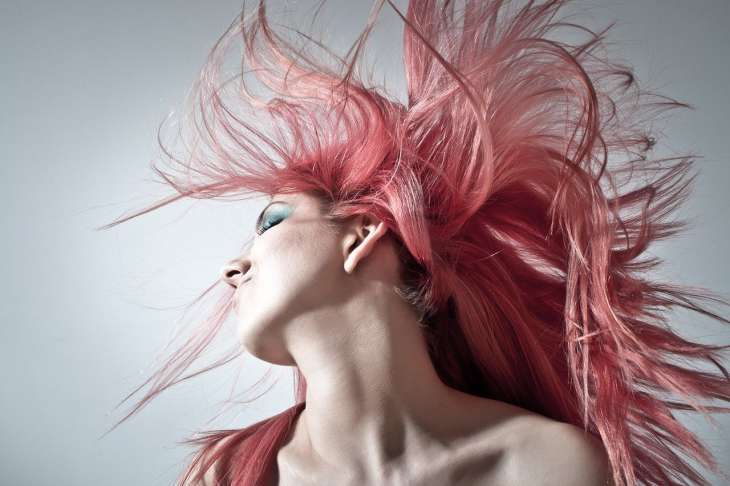 Уход за кожей головы: 3 правила, которые помогут волосам всегда оставаться роскошными