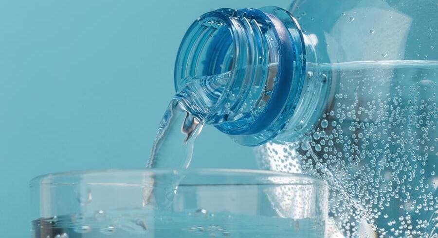 
                                    Безопасна ли газированная вода для человека?                                