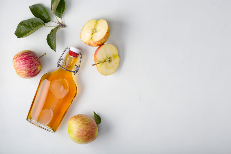 
                                    Яблочный сидр: польза и вред для здоровья                                